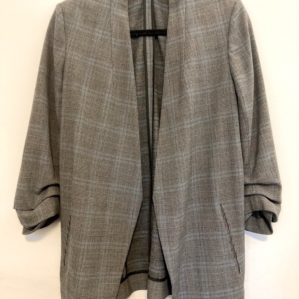 Babaton Power Hip Blazer - size 8